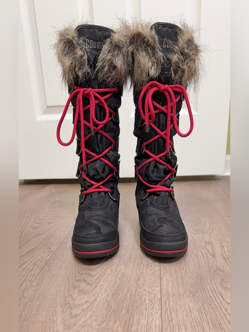 Cougar Waterproof Winter Boots Warm Cute Stylish Excellent Condition!